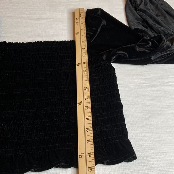 Bagatelle Top Black Velvet Smocked Long Sleeves Off the Shoulder Top - Picture 12 of 13